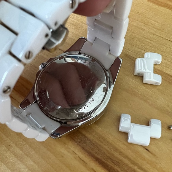 White Ceramic Fossil Watch - Picture 5 of 5